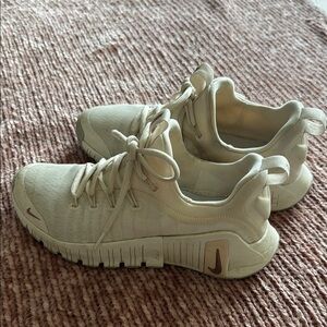 Nike Cream Metcon Sneakers size 7 women’s